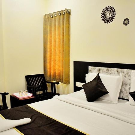 Skyotel Hotels & Banquets Vijayawāda Extérieur photo